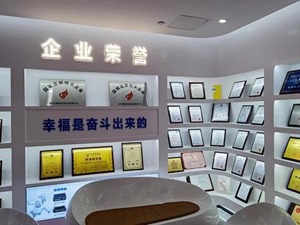 A čo Iwill Mini PC?